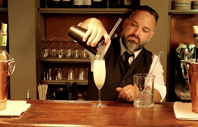 From The Vine: Port & Wine Tasting Bar - Port & Wine Tasting In Lisbon dining corner